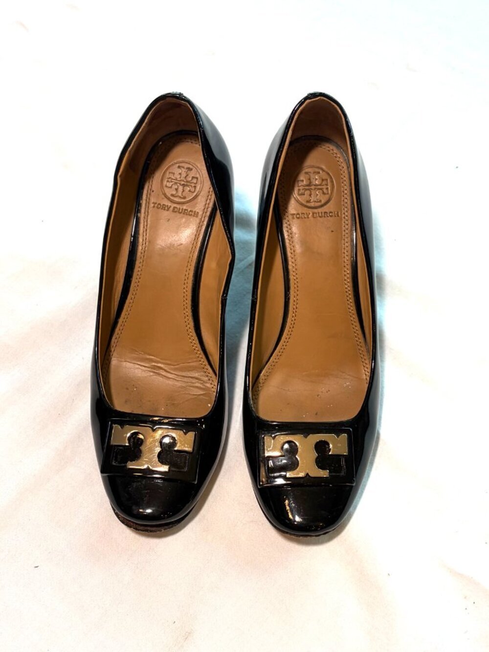 Tory Burch black wedge pump 7M patent leather - Picture 2 of 9